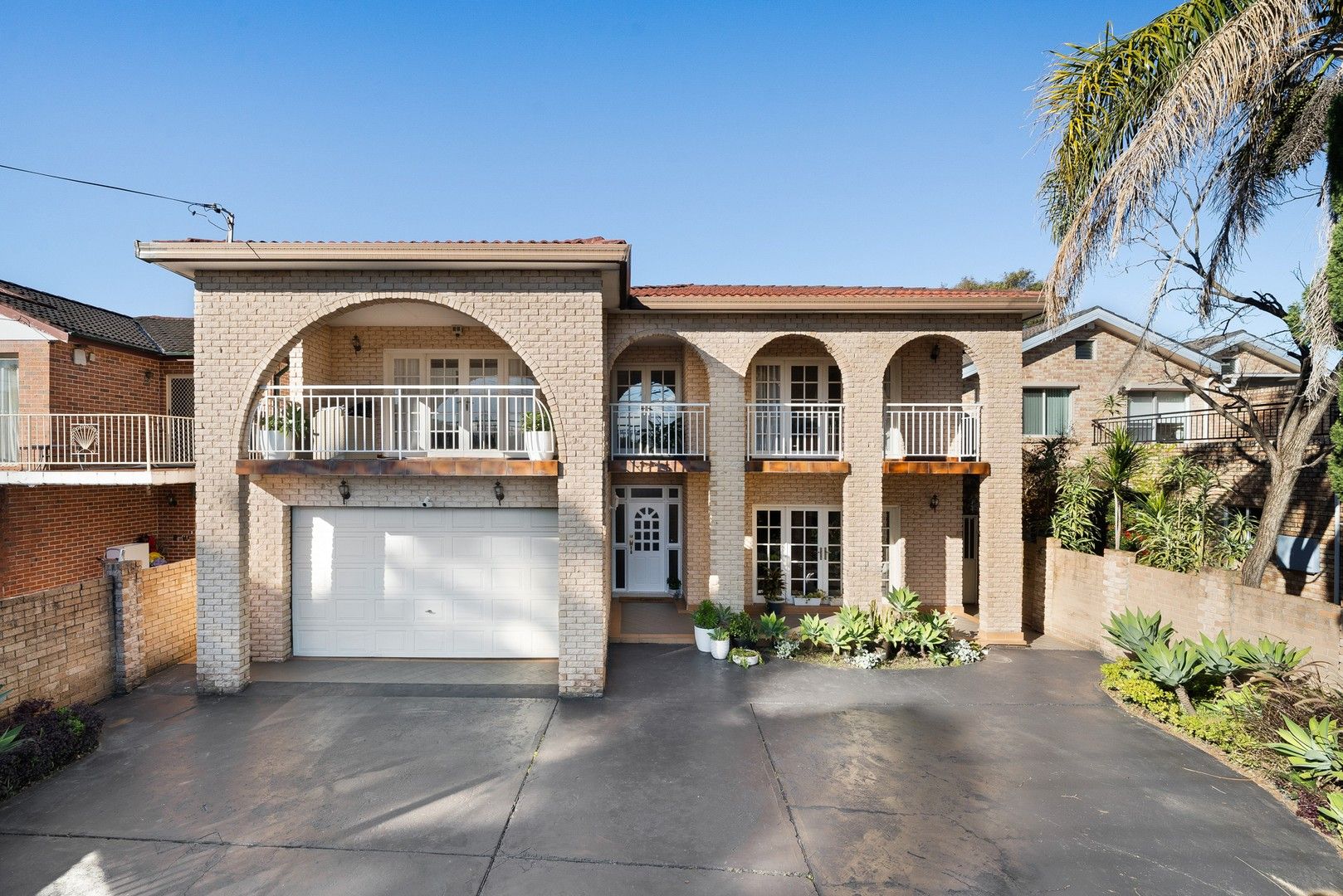 6 bedrooms House in 220 Burwood Road CROYDON PARK NSW, 2133