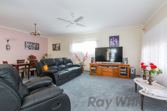 9 Deborah Street, Kotara South NSW 2289, Image 1