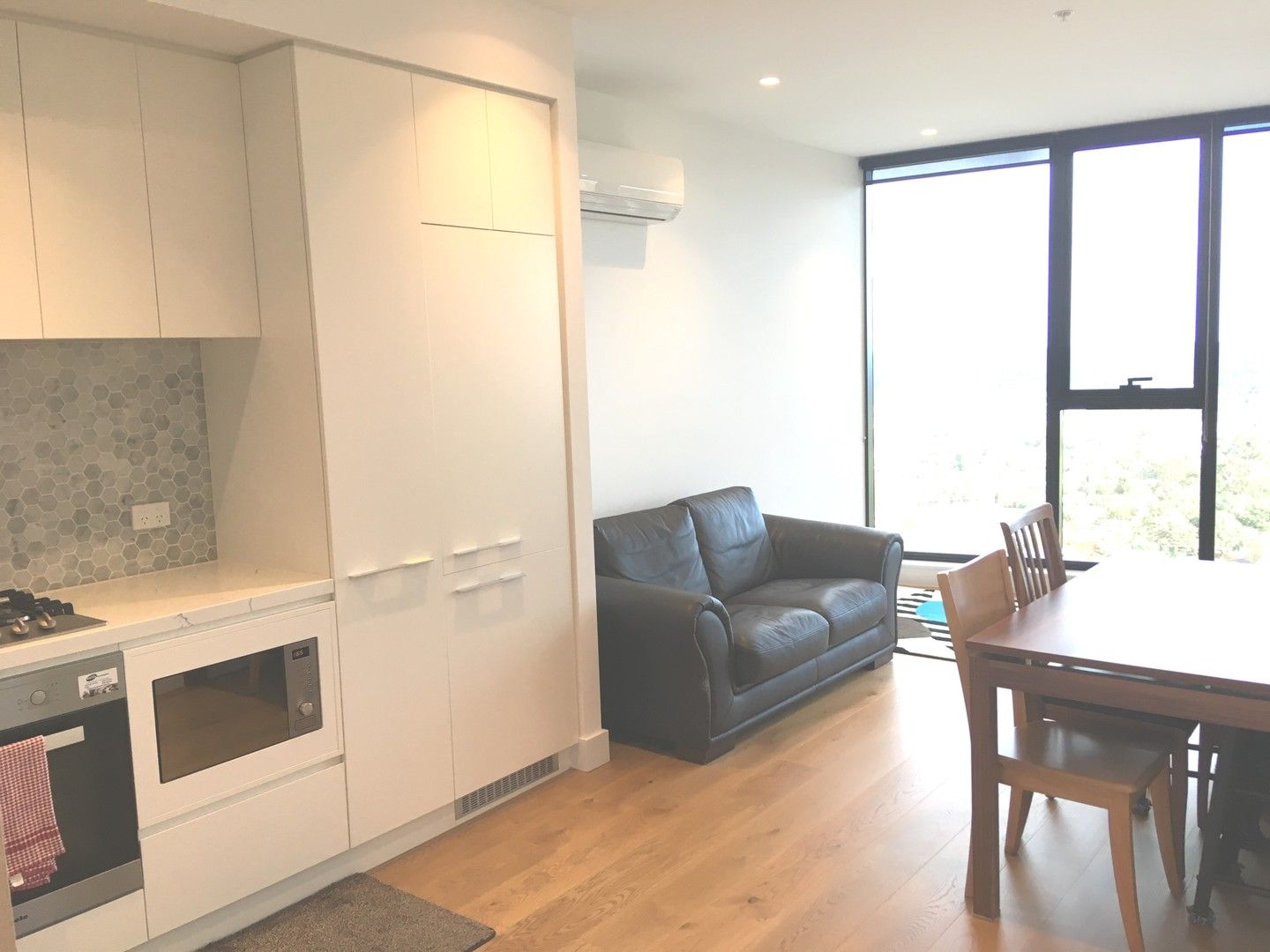 2 bedrooms Apartment / Unit / Flat in 2609/850 Whitehorse Rd BOX HILL VIC, 3128
