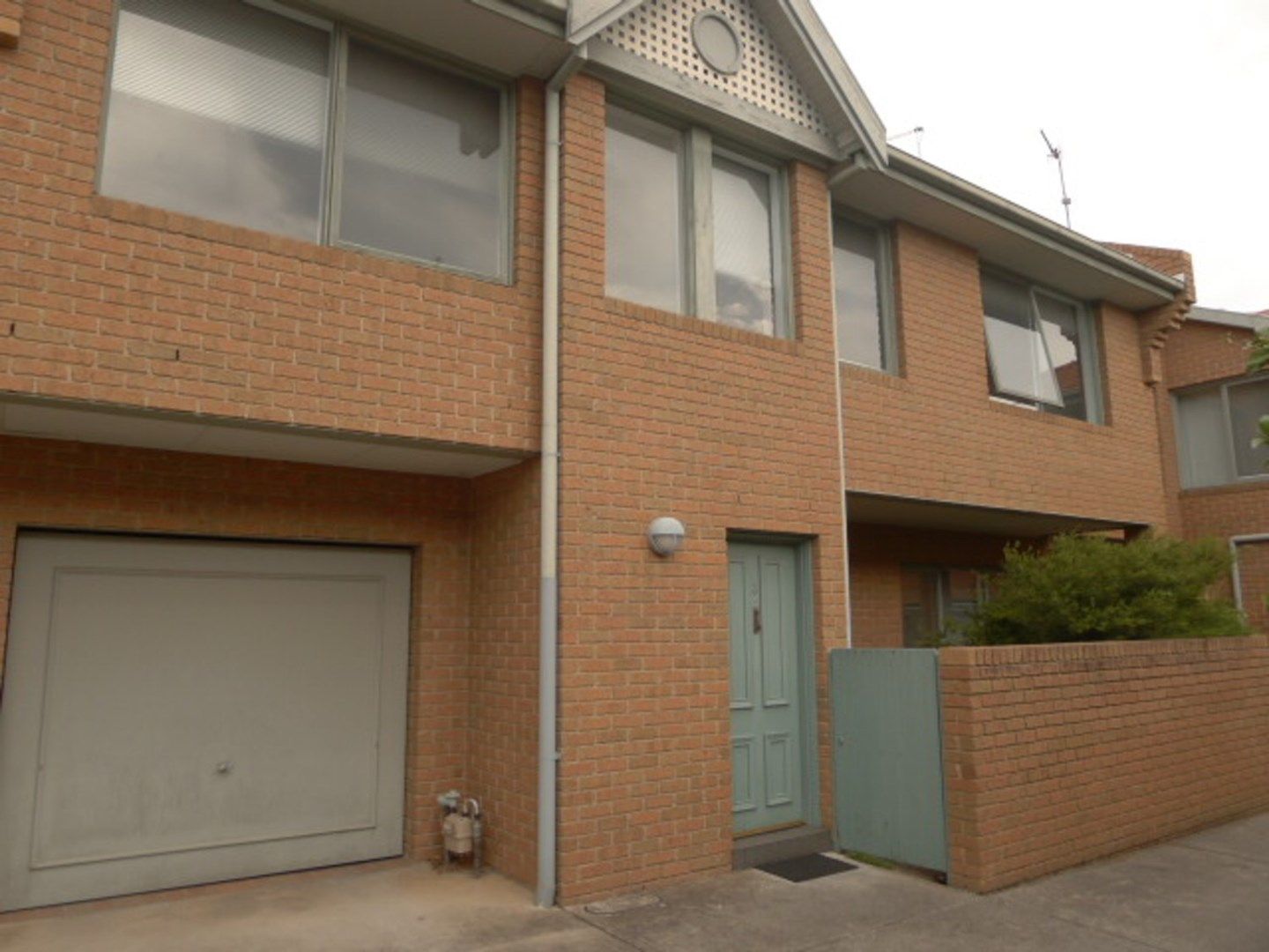 3 bedrooms Townhouse in 3/248 Dandenong Road ST KILDA EAST VIC, 3183
