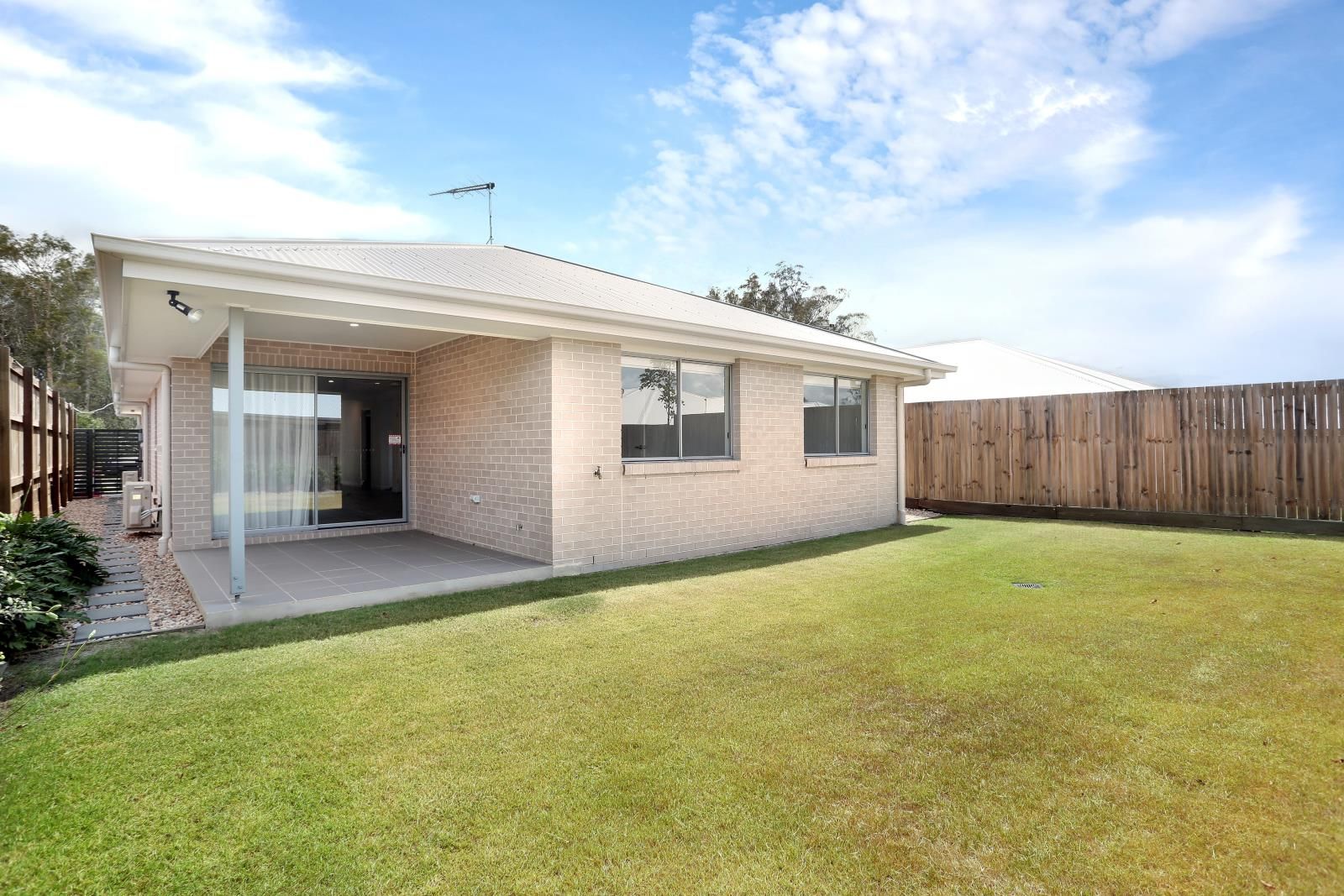 18A East Beaumont Road, Park Ridge QLD 4125 House For Rent Domain