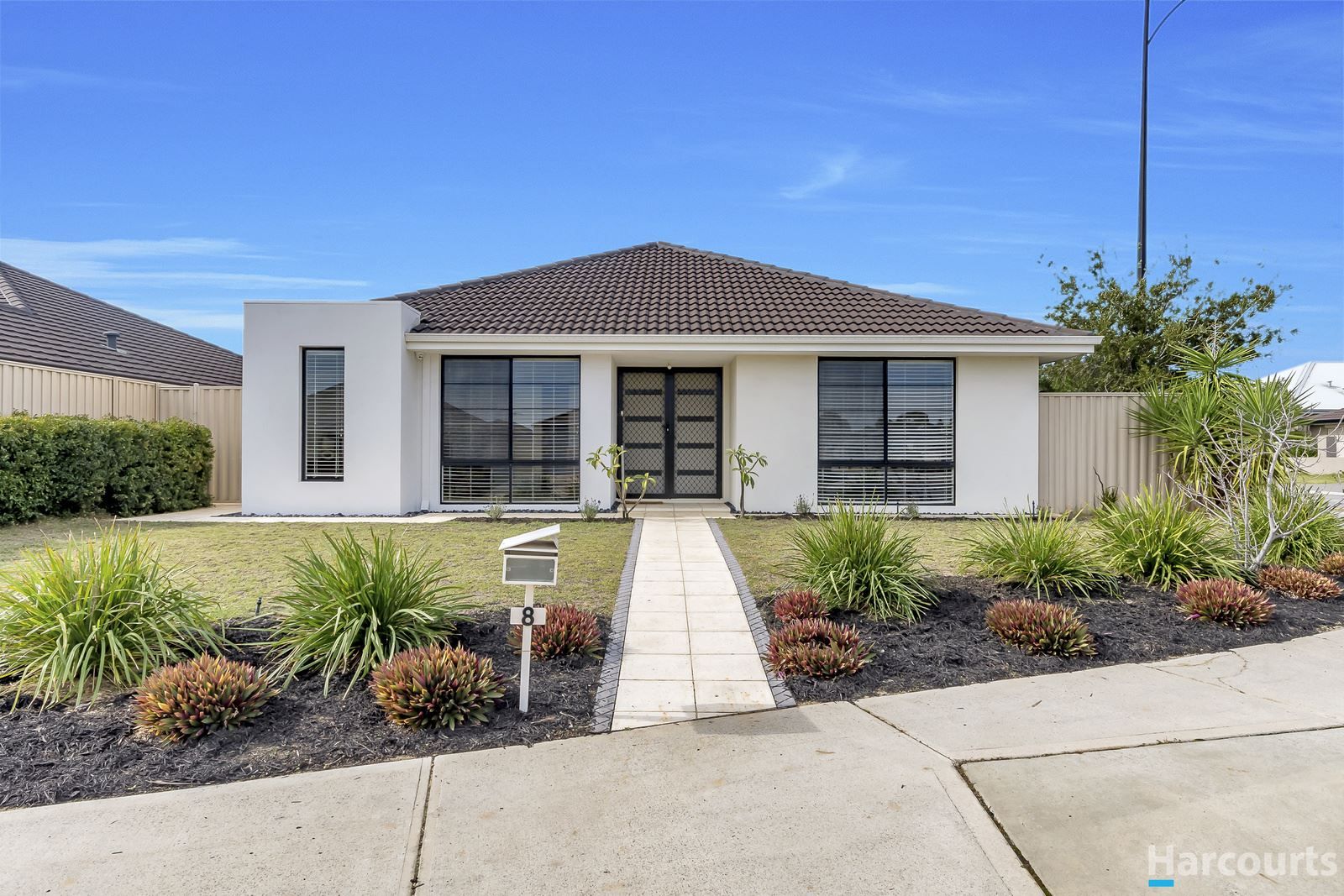4 bedrooms House in 8 Plumeria Rise SINAGRA WA, 6065