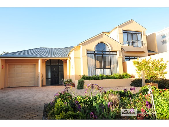 15 Wrattonbully Road, Robe SA 5276