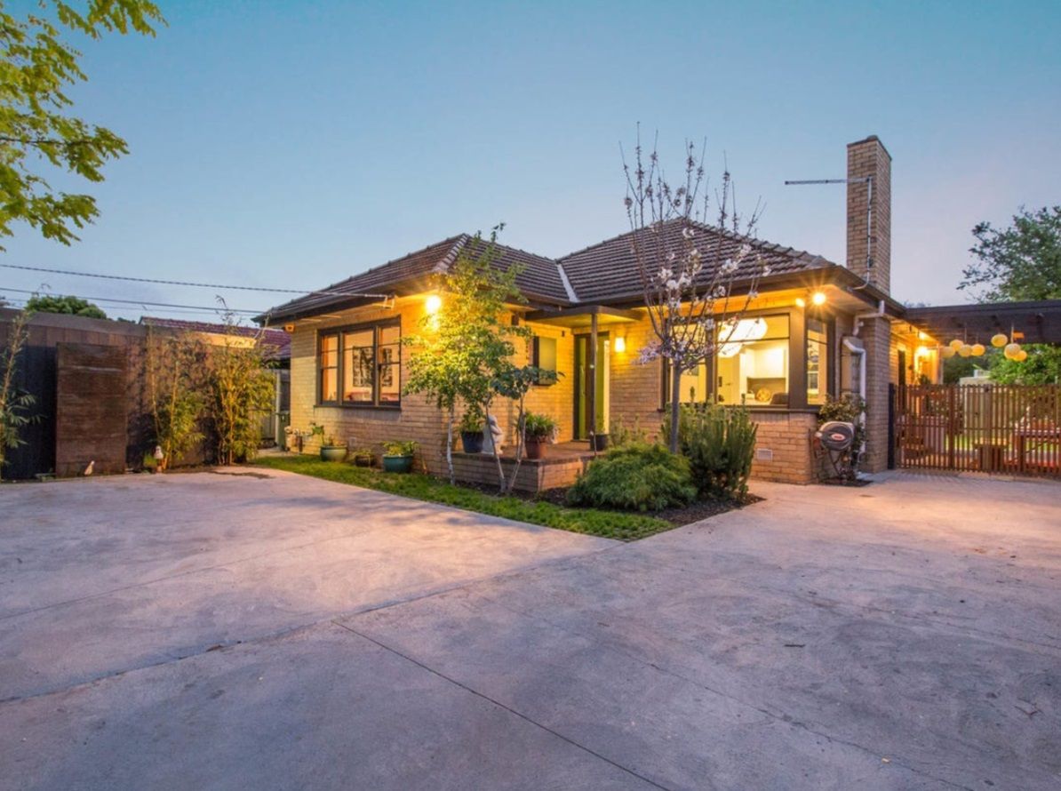 3 bedrooms House in 24 Robinsons Road SEAFORD VIC, 3198