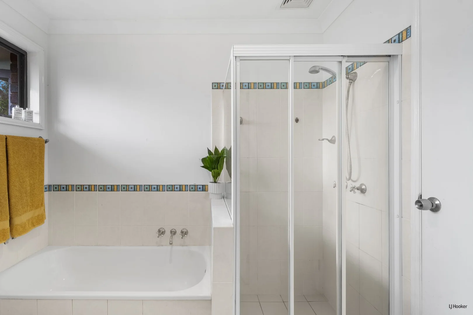 Additional image 17 of 14 Kalmia Court, Elanora QLD 4221