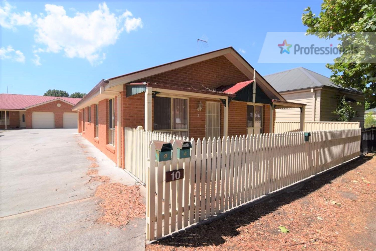 10 Seymour Street, Bathurst NSW 2795, Image 2