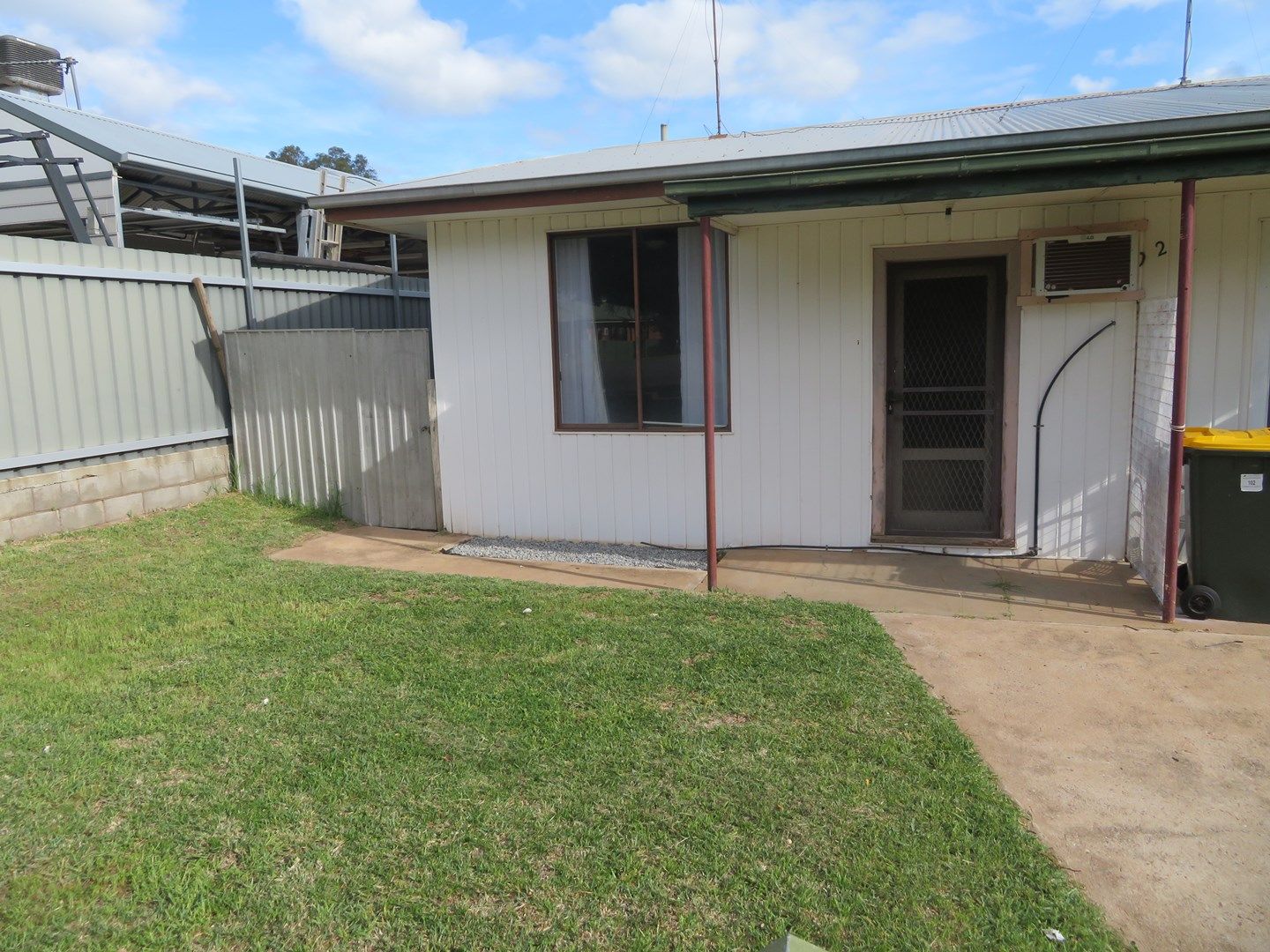 2 bedrooms Apartment / Unit / Flat in 1/102 Larmer Street NARRANDERA NSW, 2700