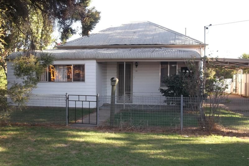 3 bedrooms House in 11 Wills St COOTAMUNDRA NSW, 2590