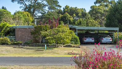 Picture of 25 White Avenue, ROMSEY VIC 3434