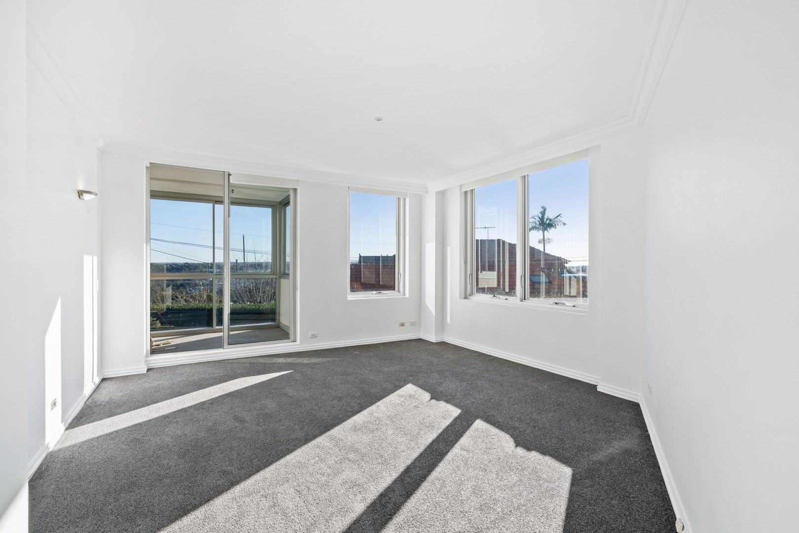 1 bedrooms Apartment / Unit / Flat in 302/5 Fifth Avenue CREMORNE NSW, 2090