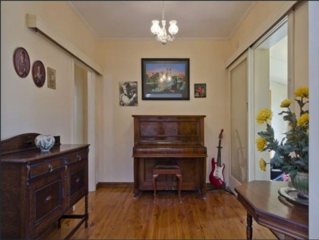 13 Neville Av, Clarence Gardens SA 5039, Image 2