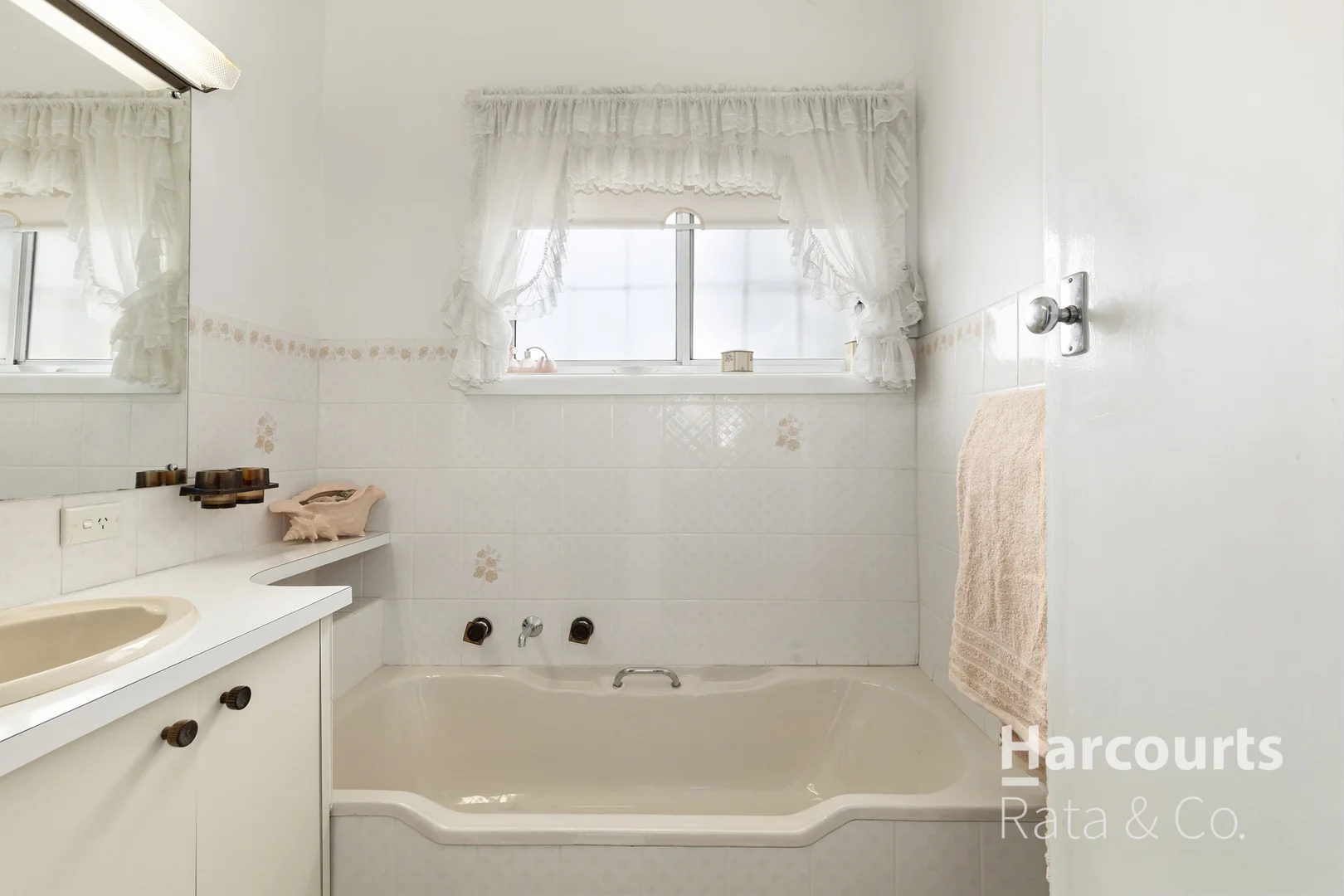 Additional image 8 of 52 Allenby Avenue, Reservoir VIC 3073