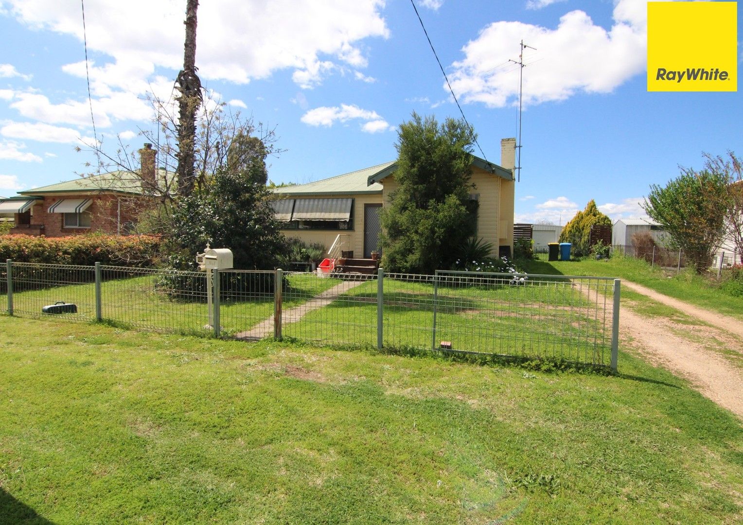 3 bedrooms House in 69 Rose Street INVERELL NSW, 2360
