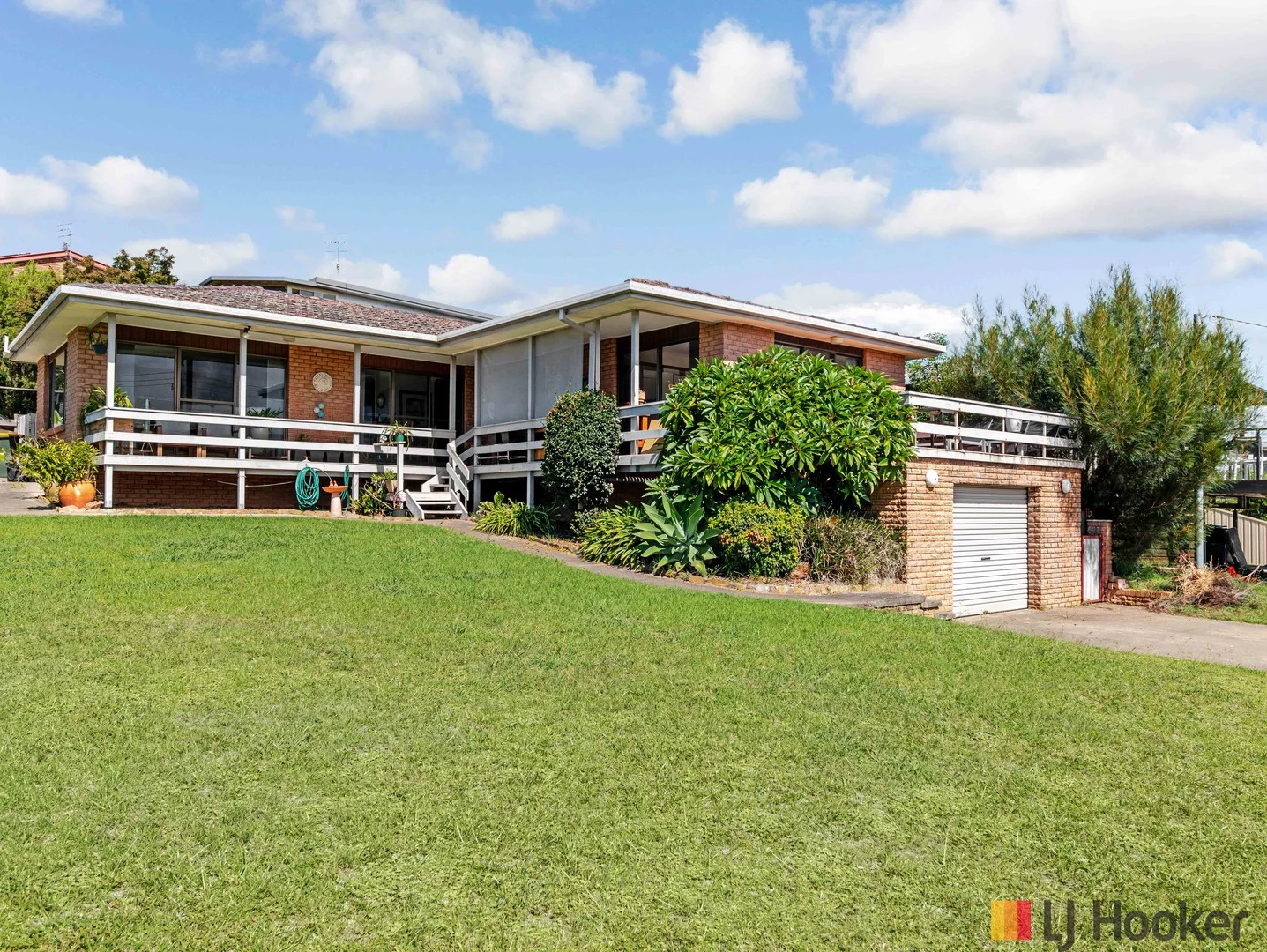 8 Ridge Street, Catalina NSW 2536