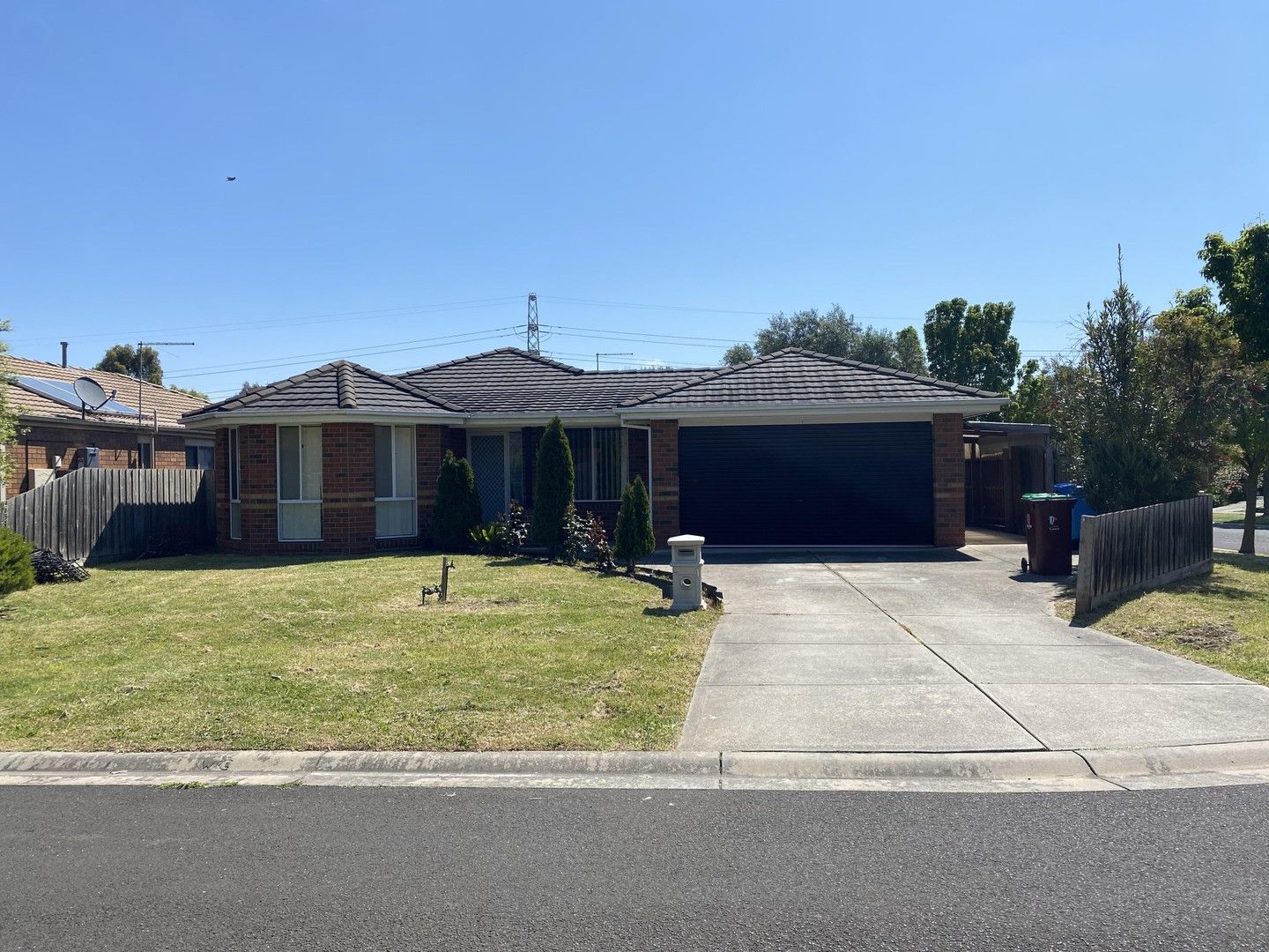 4 bedrooms House in 1 Kismet Close CRANBOURNE WEST VIC, 3977