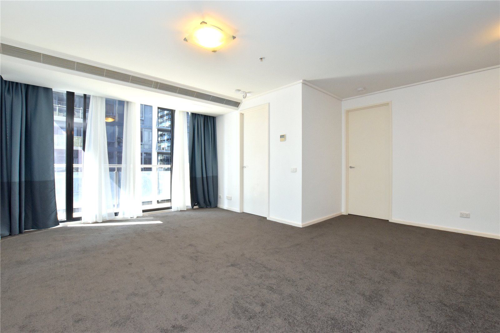 2 bedrooms Apartment / Unit / Flat in 163/183 City Road SOUTHBANK VIC, 3006