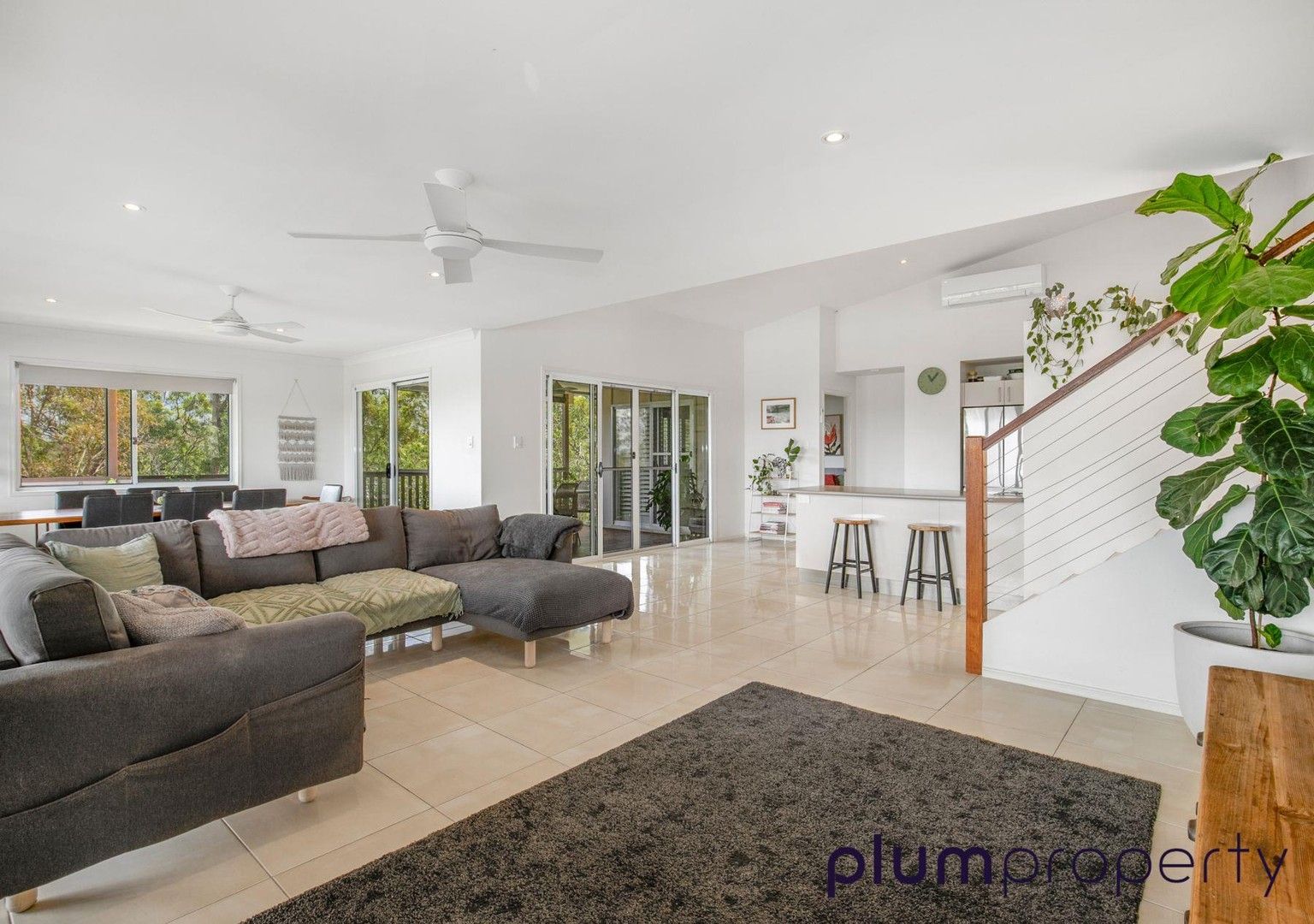 4 bedrooms House in 12 Bluegum Rise ANSTEAD QLD, 4070