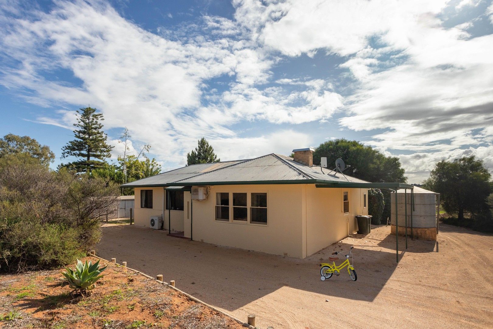 225 Alamein Avenue, Loxton North SA 5333, Image 1