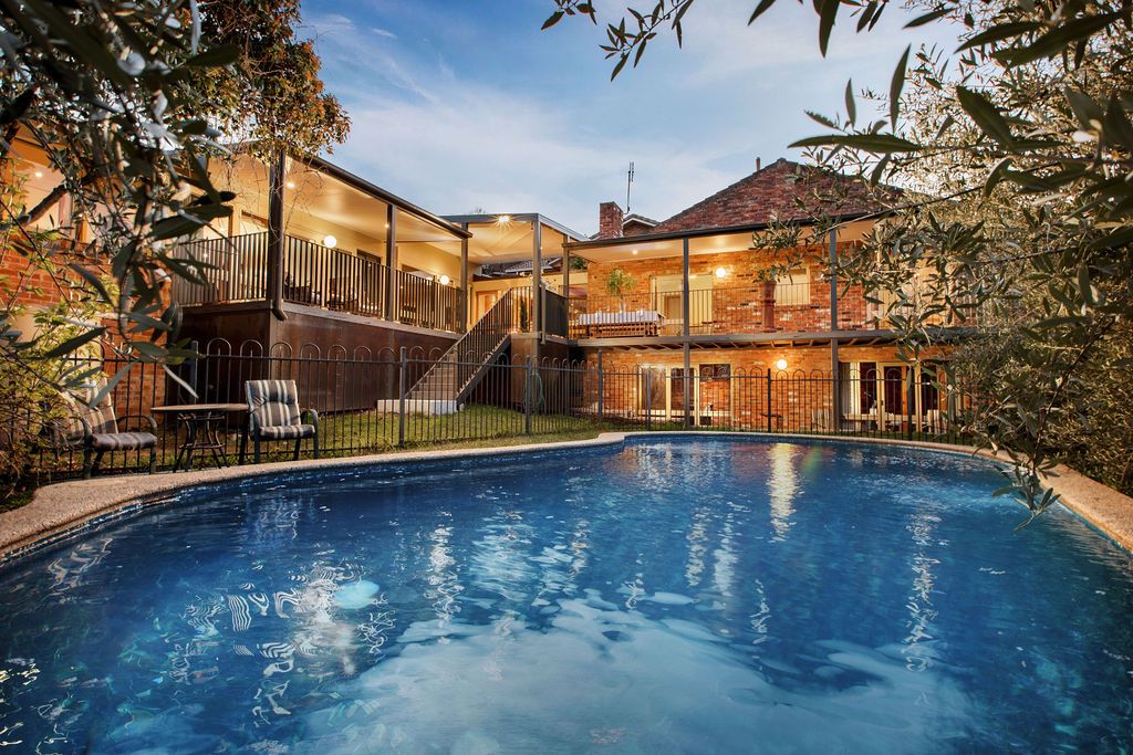 5 bedrooms House in 520 Affleck Street ALBURY NSW, 2640