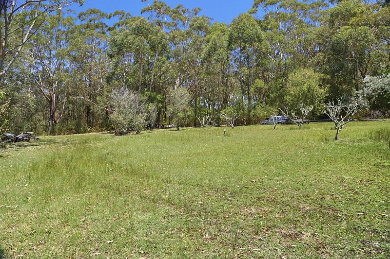 16 Bombi Road South, Macmasters Beach NSW 2251, Image 2