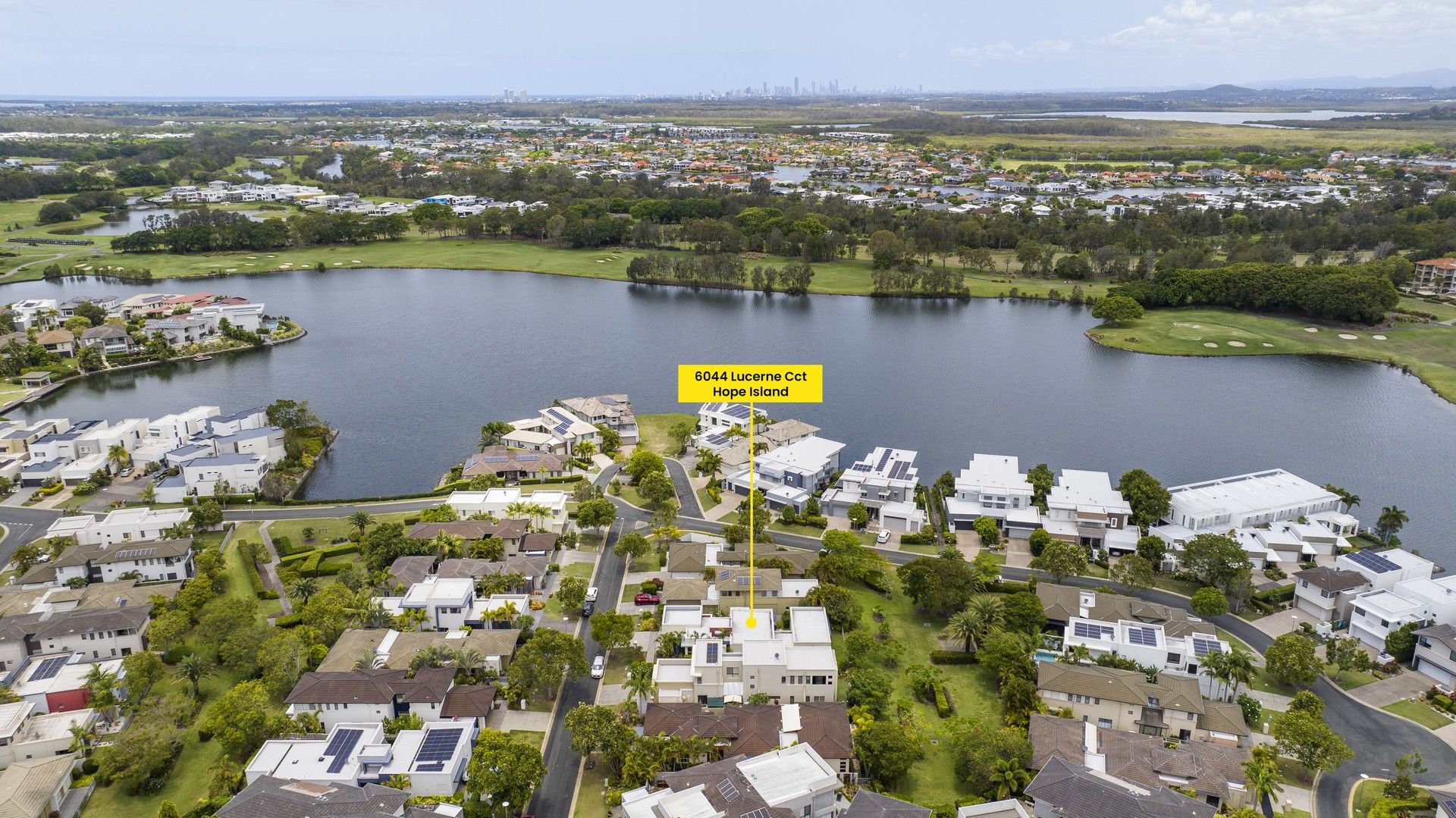 6044 Lucerne Circuit, Hope Island QLD 4212, Image 0