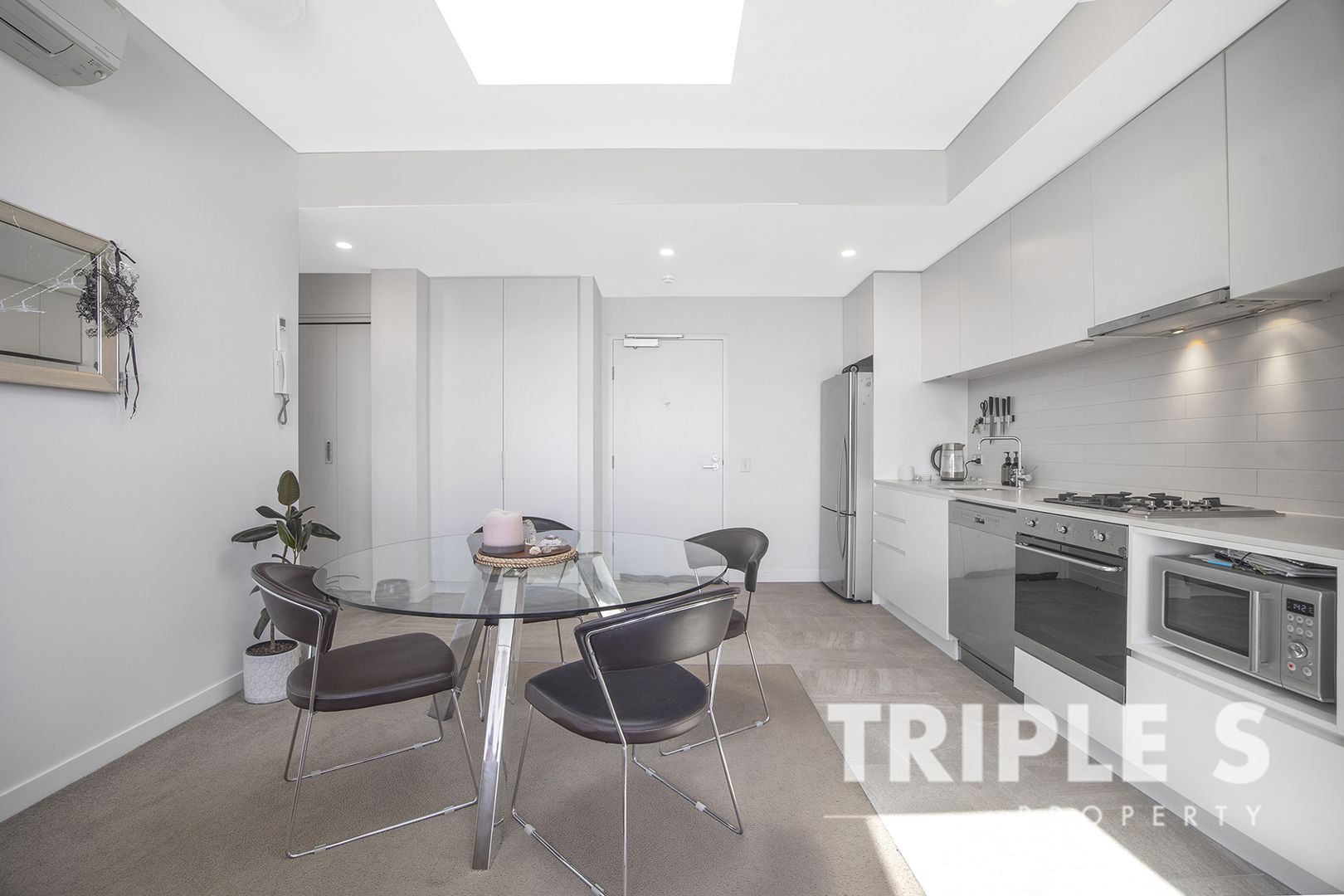 2606/55 Wilson Street, Botany NSW 2019, Image 2