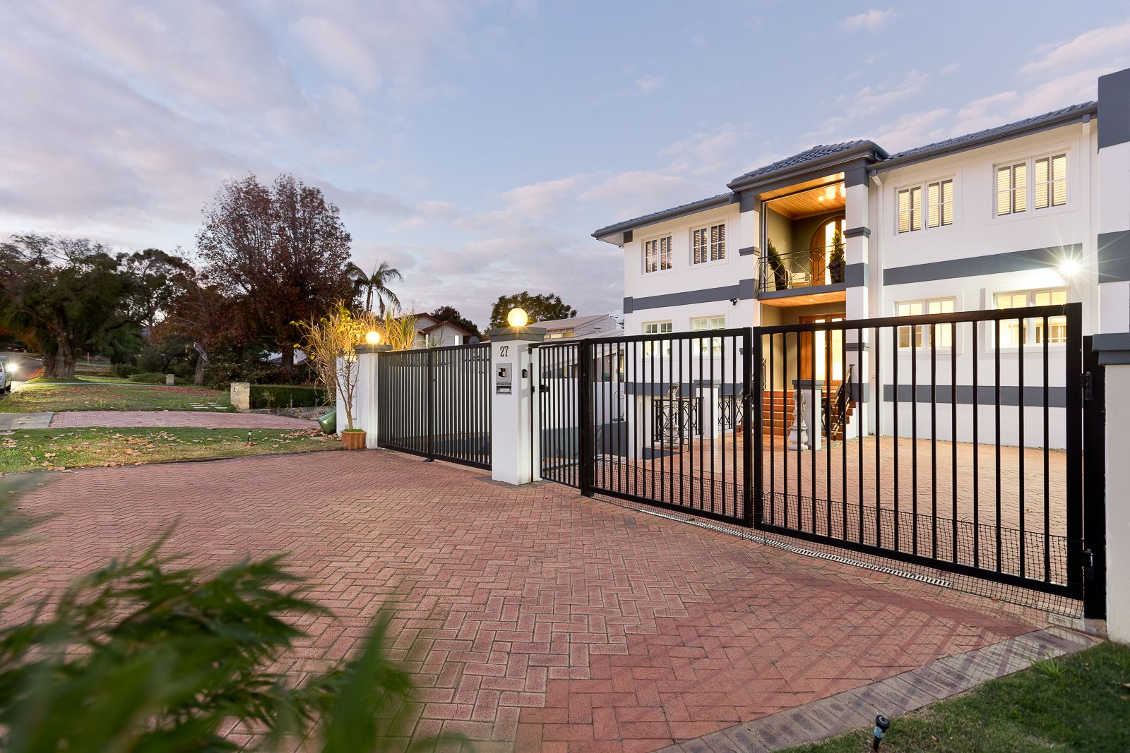 27 Fraser Road, Applecross WA 6153 Domain