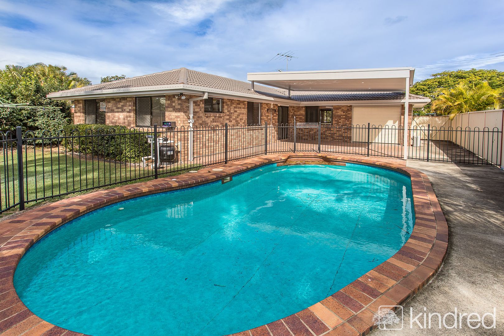 4 Claret Court, Kippa-Ring QLD 4021