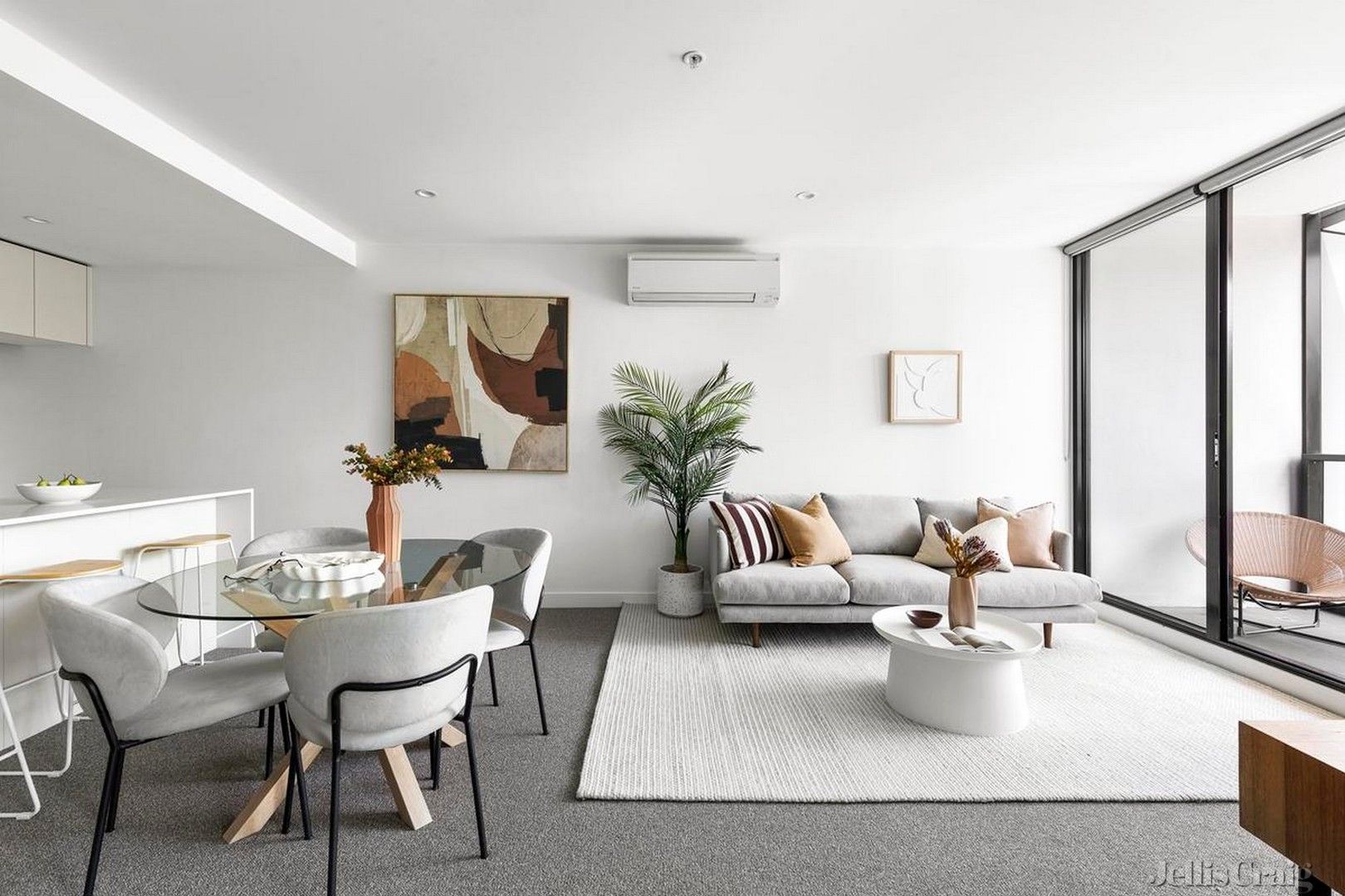 2 bedrooms Apartment / Unit / Flat in 203/381 Punt Road RICHMOND VIC, 3121