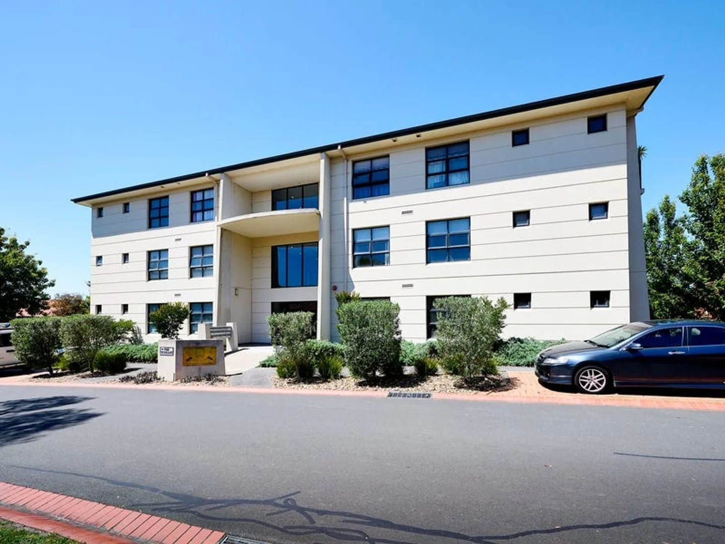 7/8 Saxonwood Drive, Vermont South VIC 3133