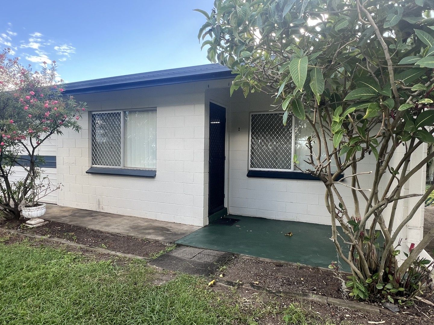 Unit 2/3 Crick St, Kawana QLD 4701, Image 0