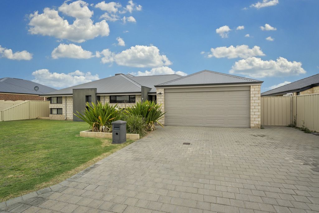 7 Carmela Corner, Wandina WA 6530, Image 0