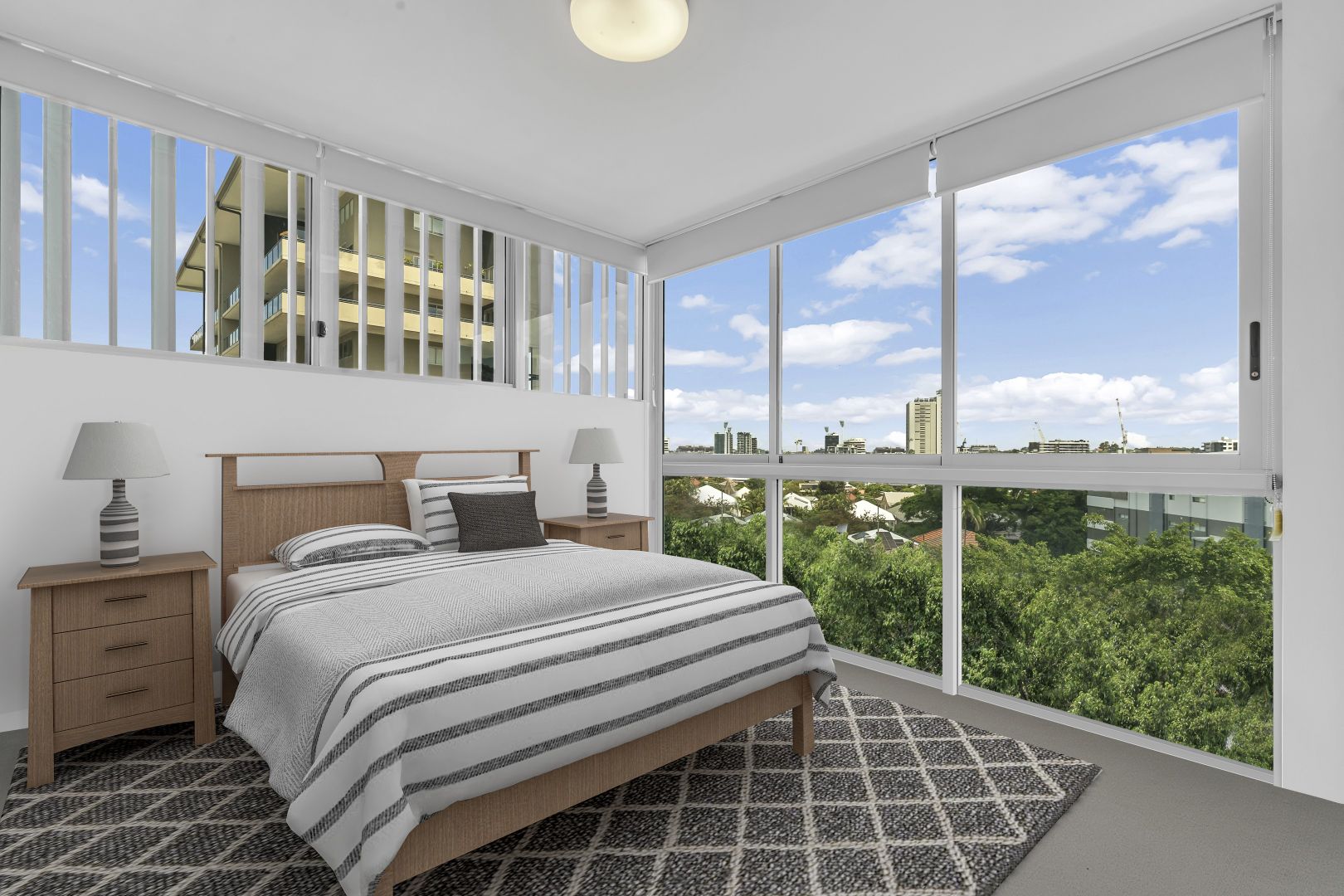 301/18 Thorn Street, Kangaroo Point QLD 4169, Image 2