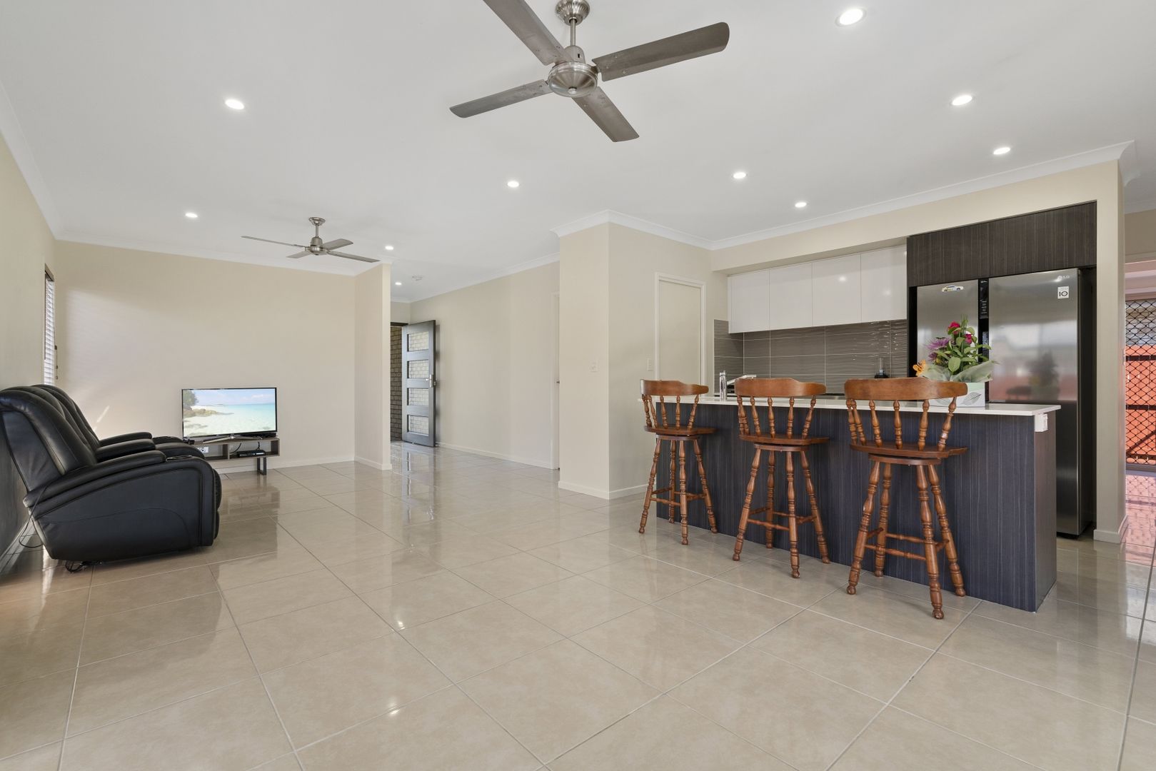 48 Parkway Crescent, Caboolture QLD 4510, Image 2