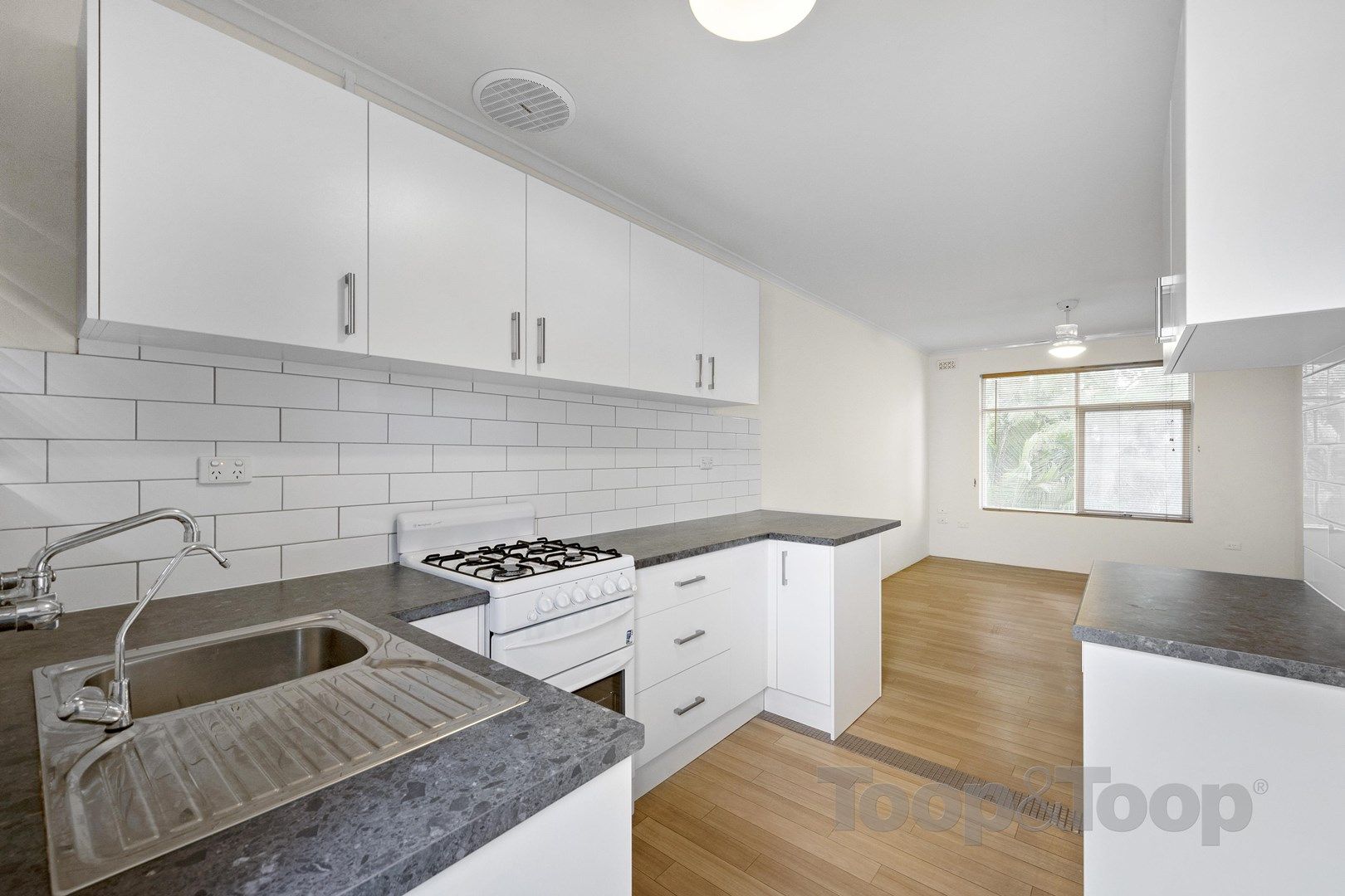 2 bedrooms Apartment / Unit / Flat in 6/6 Rochester Street LEABROOK SA, 5068
