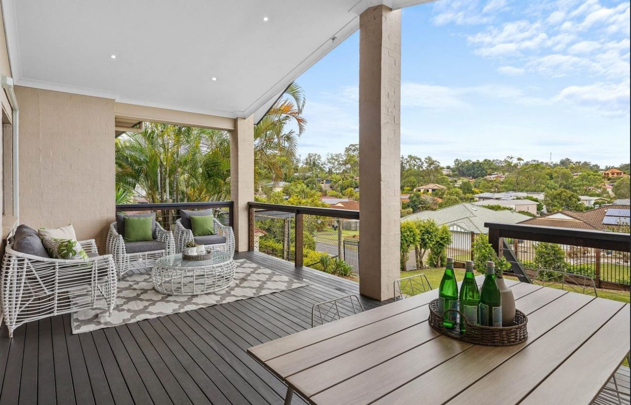 5 bedrooms House in 3 Valencia Court EATONS HILL QLD, 4037