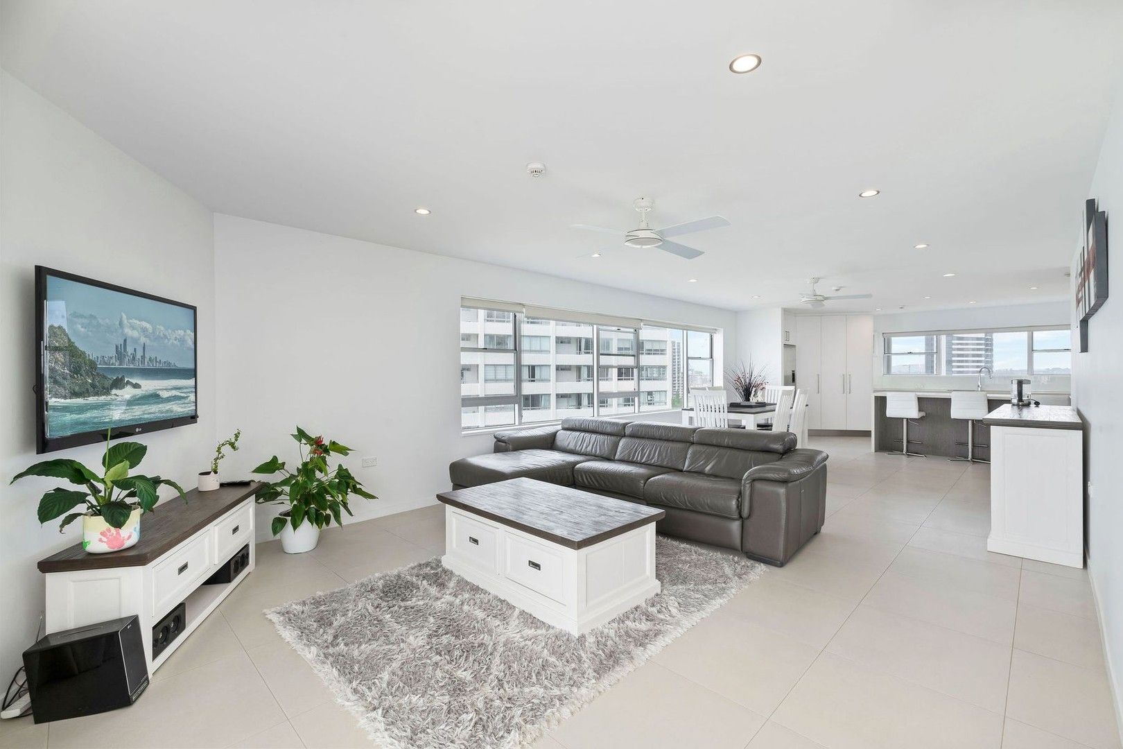 2 bedrooms Apartment / Unit / Flat in 40/142 The Esplanade SURFERS PARADISE QLD, 4217