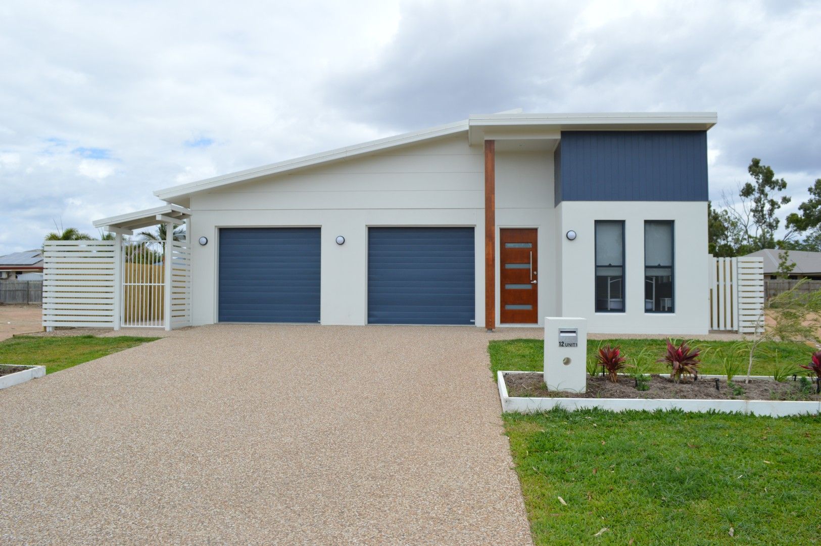 2 bedrooms Duplex in 2/12 Claret Close CONDON QLD, 4815