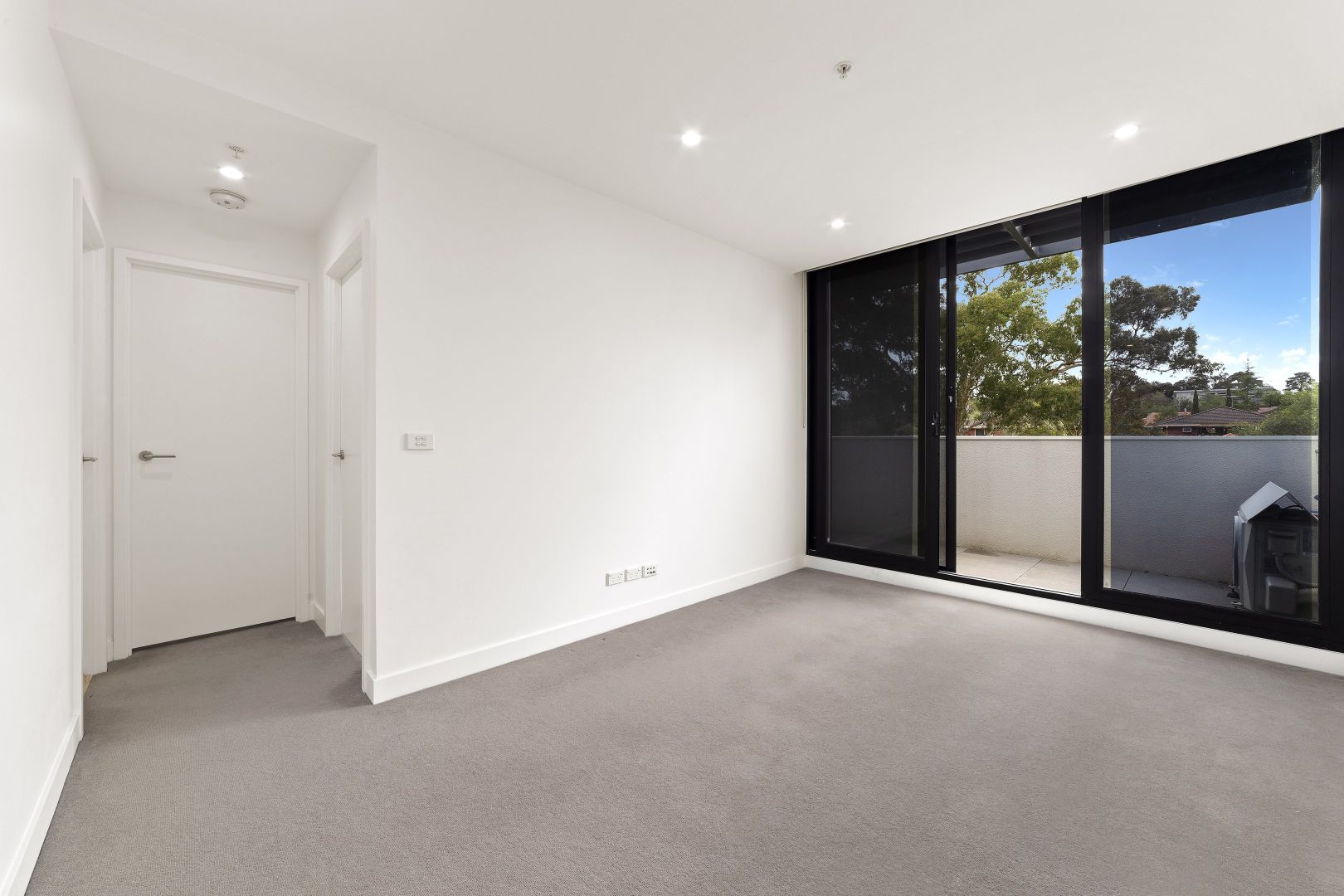 309/251 Canterbury Road, Forest Hill VIC 3131, Image 2