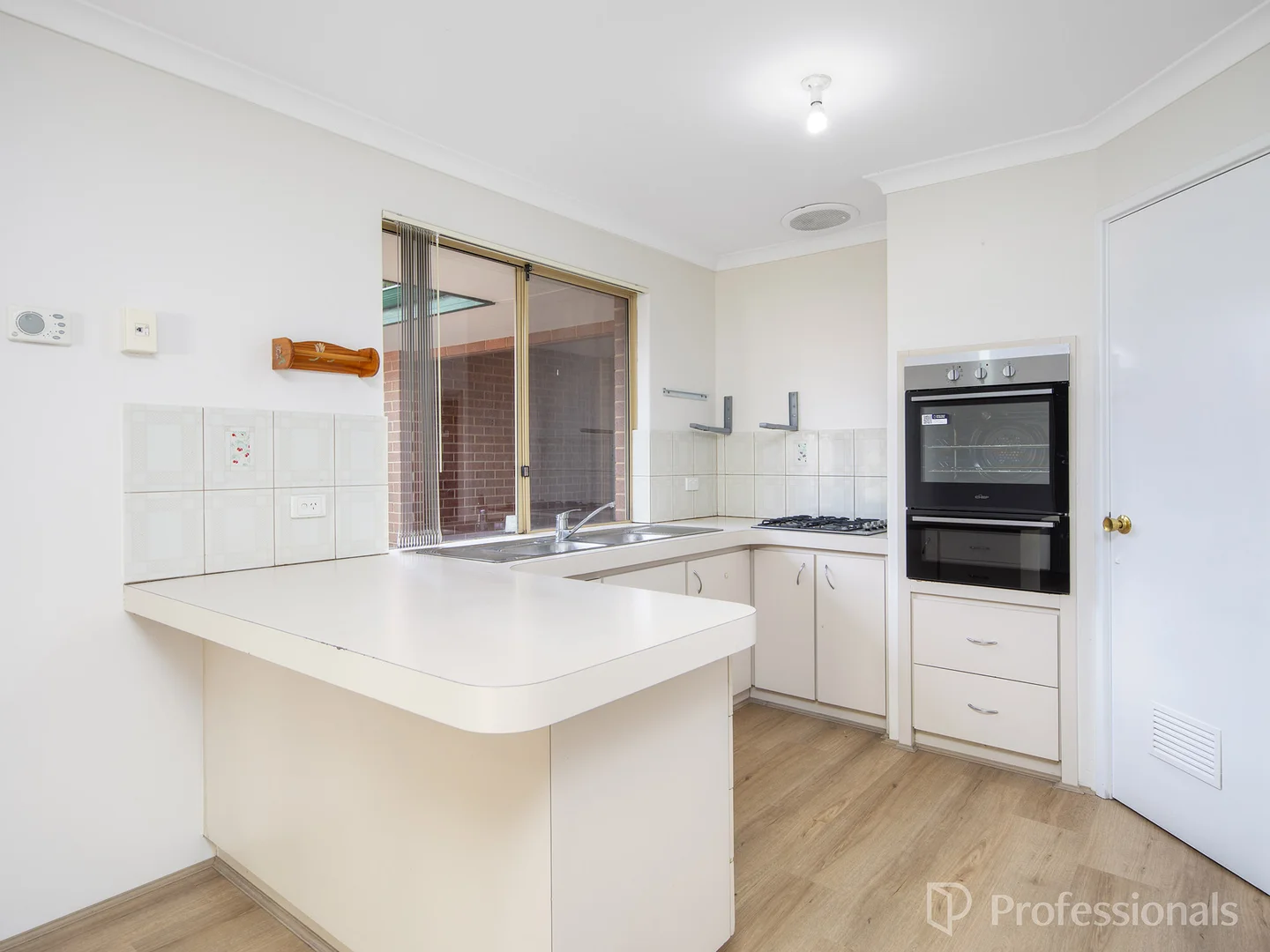 Additional image 5 of 43 Towerhill Road, Alexander Heights WA 6064