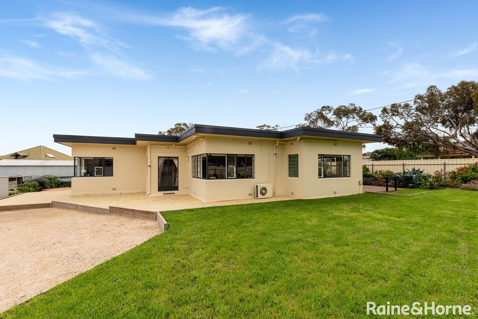 18 Jackson Avenue, Strathalbyn SA 5255, Image 0