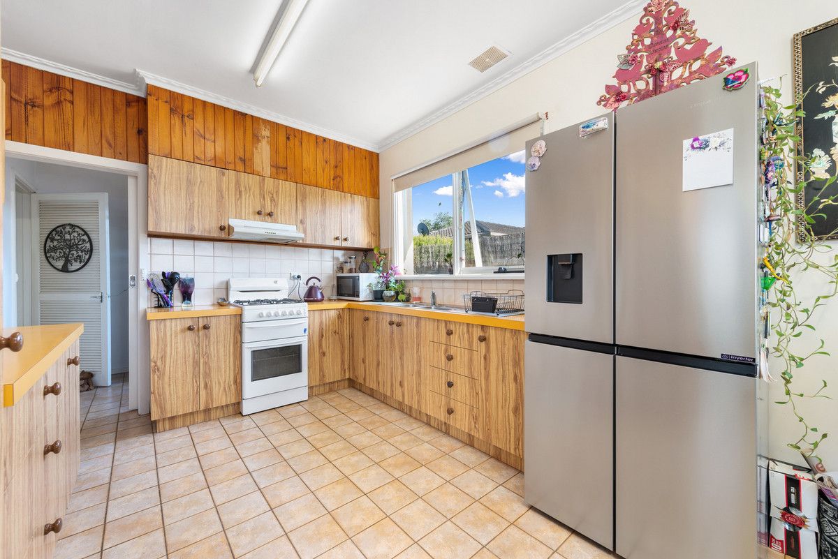 8 Sandra Court, Sale VIC 3850, Image 1