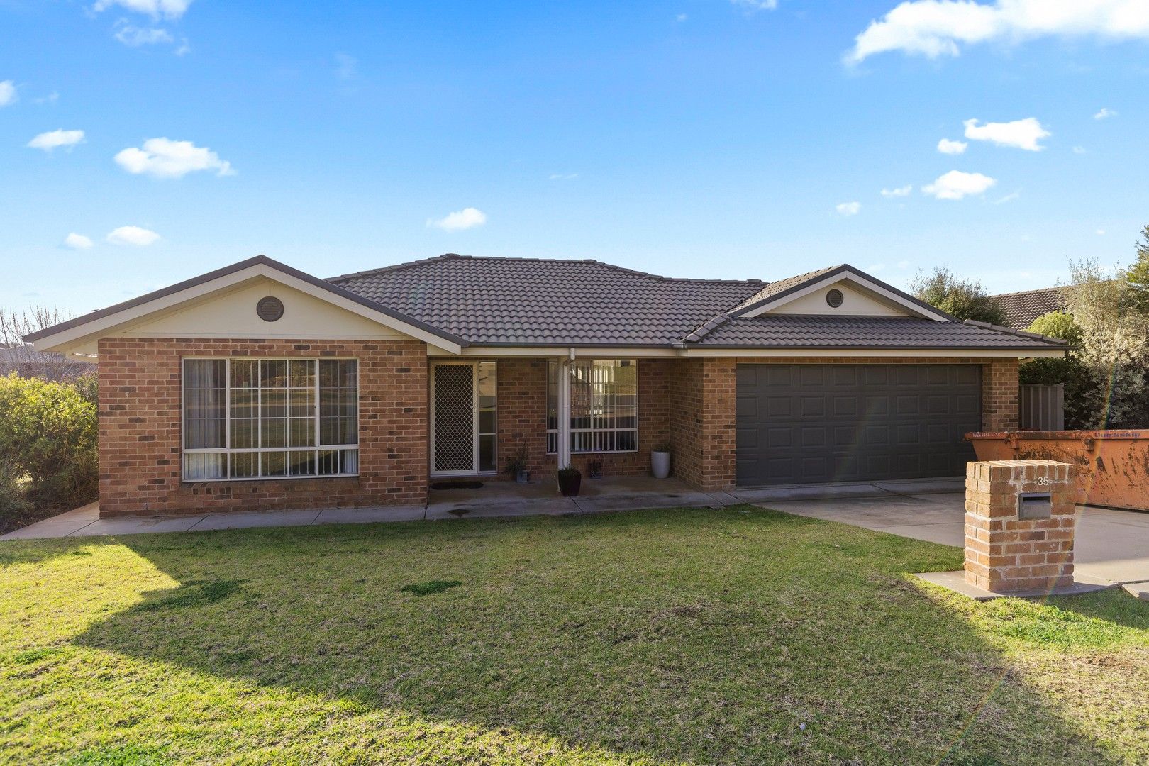 35 Yarrawah Crescent, Bourkelands NSW 2650, Image 0