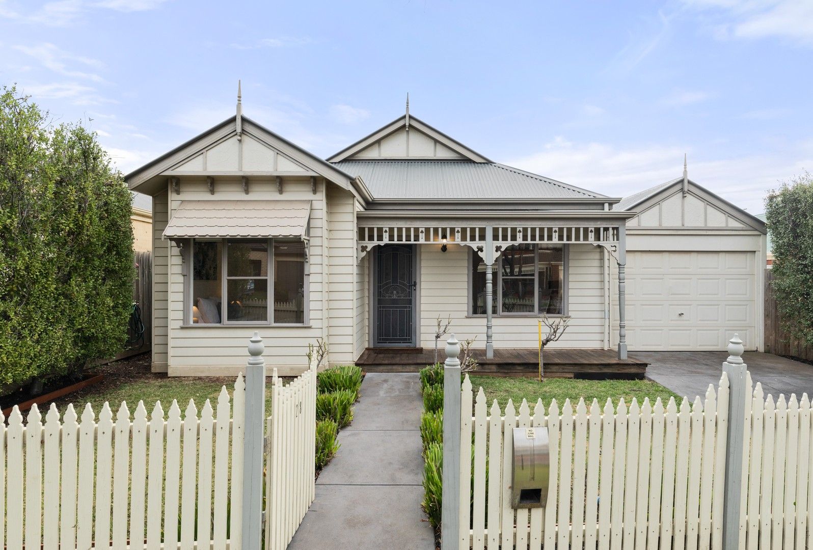 28 Kerford Crescent, Point Cook VIC 3030, Image 1