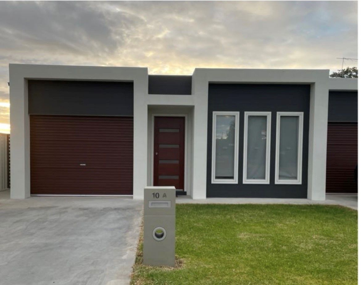 4 bedrooms Townhouse in 10A Teatree Avenue LEETON NSW, 2705