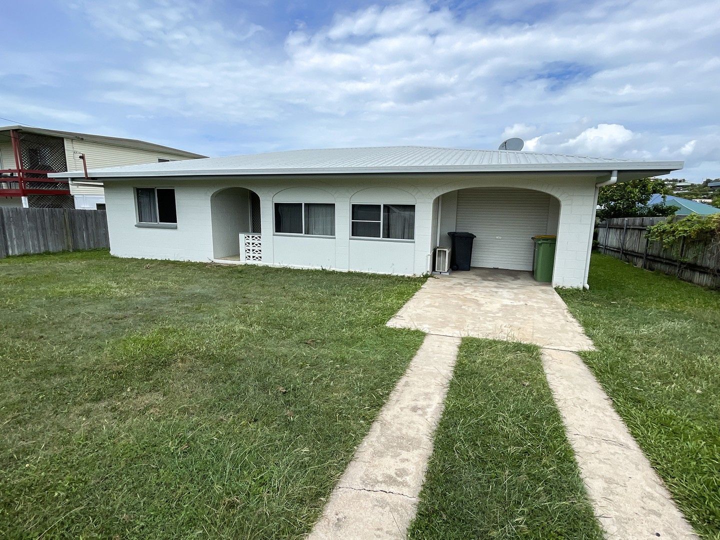 3 bedrooms House in 117 Hillview Road BOWEN QLD, 4805