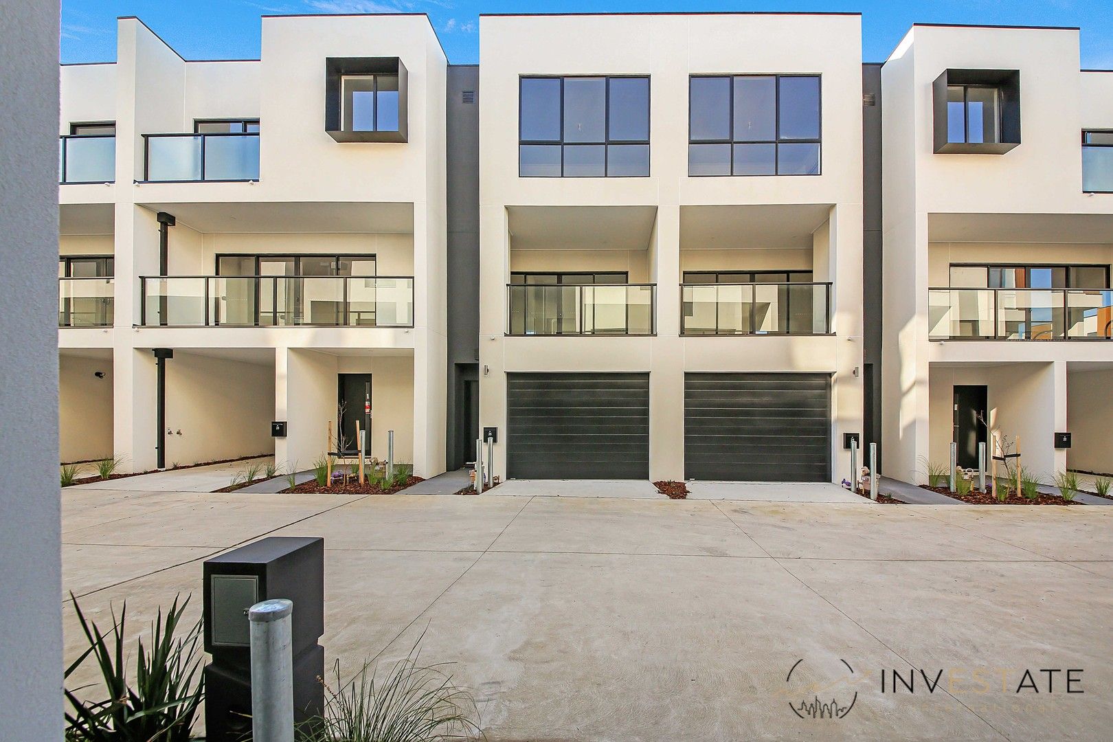 3 bedrooms Townhouse in 26 Luella Lane PAKENHAM VIC, 3810