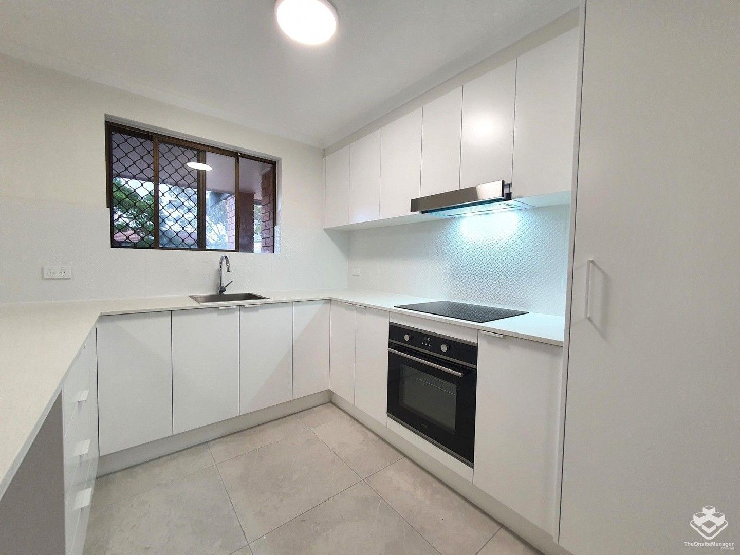 2 bedrooms Apartment / Unit / Flat in ID:21121355/164 High Street SOUTHPORT QLD, 4215
