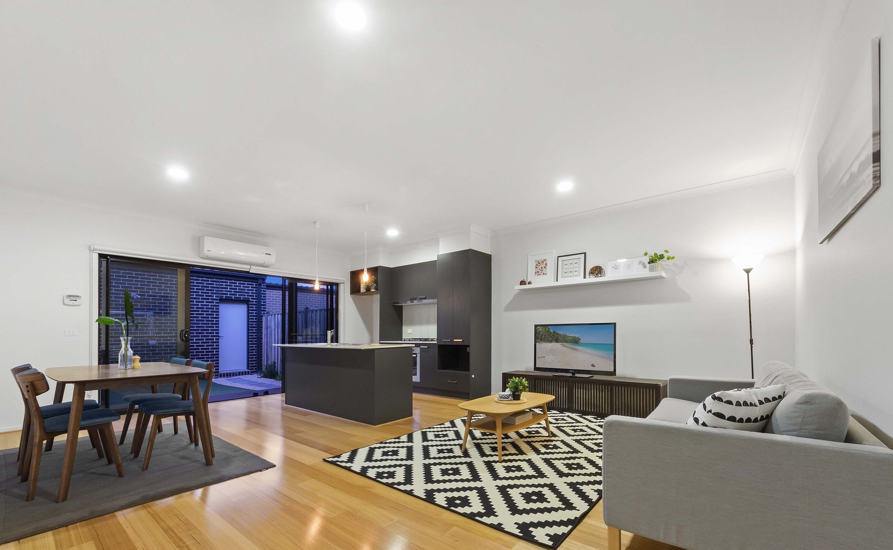 18 Valiant Walk, Williams Landing VIC 3027, Image 2