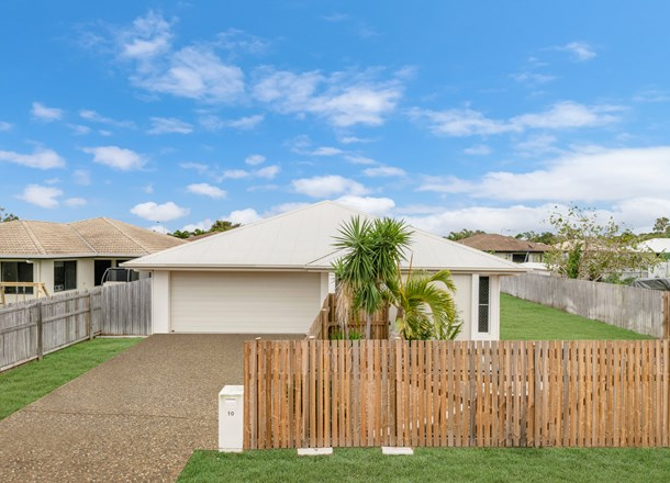 10 Sanderling Circuit, Kelso QLD 4815